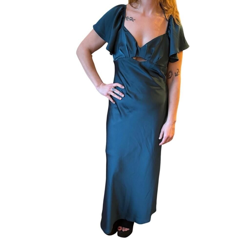 New with tags VUBIYA satin emerald green gown